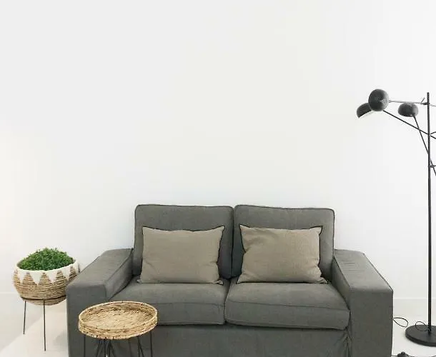 Cozy Janelas Verdes Lägenhet